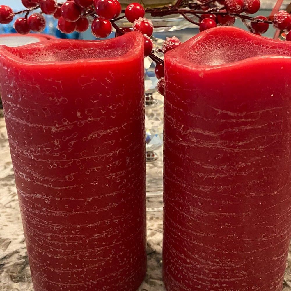 🎄🎅Vintage Red 8” Decorative Pillar Candles - Set of 2 Flameless